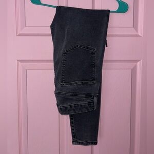 black ripped skinny jeans